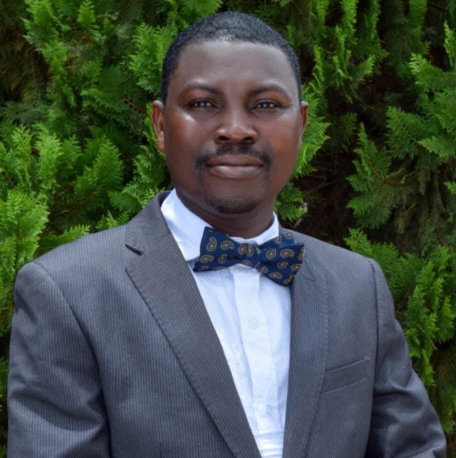 Dr Sheed Gbadegeshin